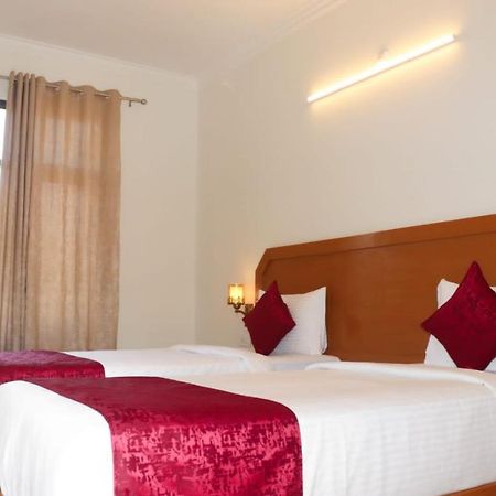 Priyanka Resort Κχατζουράχο Εξωτερικό φωτογραφία